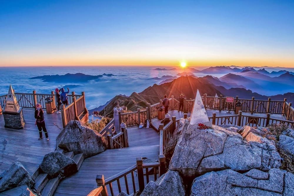 SaPa Fansipan Legend Cable Car Ride 2 days 1 night