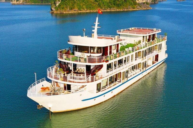 sapphire-cruise-lan-ha-bay